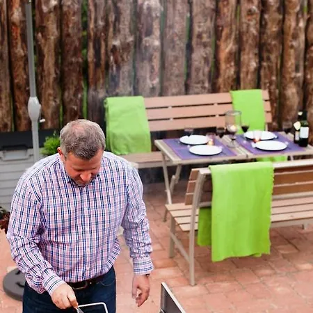 Domizil Am Ostseewald - Seidelbast Apartman *